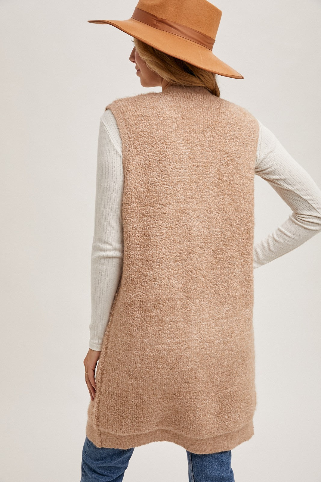 BUTTON DOWN V-NECK TEDDY KNIT VEST